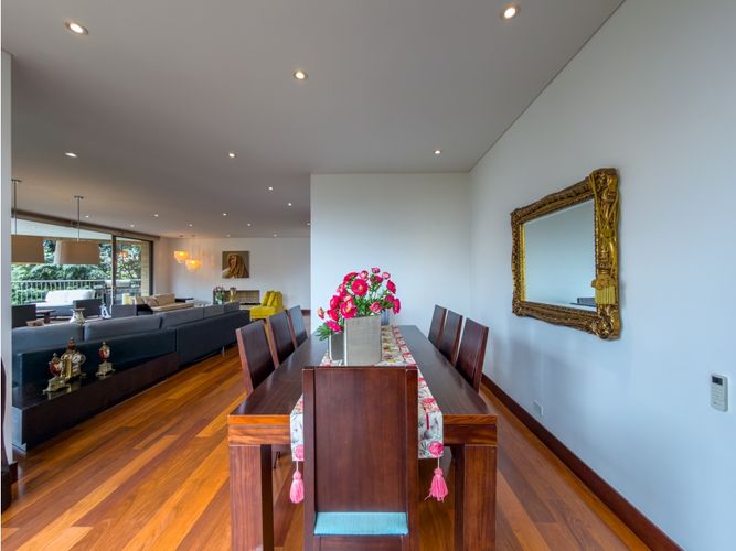 Apartamento de 4 alcobas en venta en Cerros De Niza, Bogotá, 355 m² · foto 10 de 24