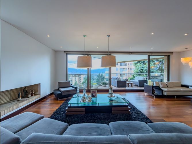 Apartamento de 4 alcobas en venta en Cerros De Niza, Bogotá, 355 m² · foto 11 de 24