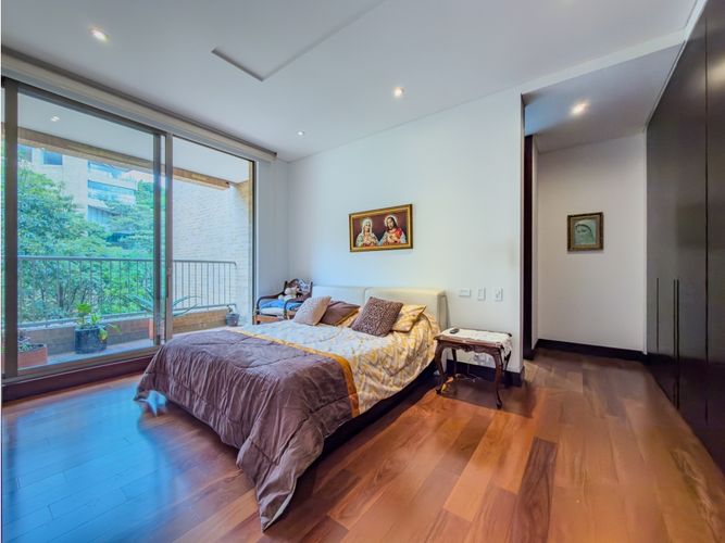 Apartamento de 4 alcobas en venta en Cerros De Niza, Bogotá, 355 m² · foto 21 de 24
