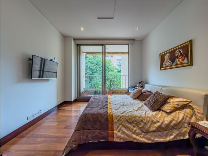 Apartamento de 4 alcobas en venta en Cerros De Niza, Bogotá, 355 m² · foto 22 de 24