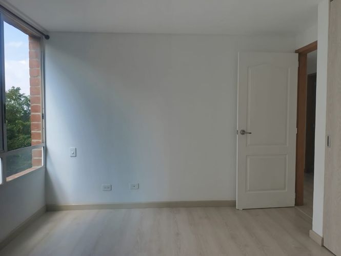 Apartamento de 3 alcobas en arriendo en El Poblado, Medellín, 110 m² · foto 7 de 19