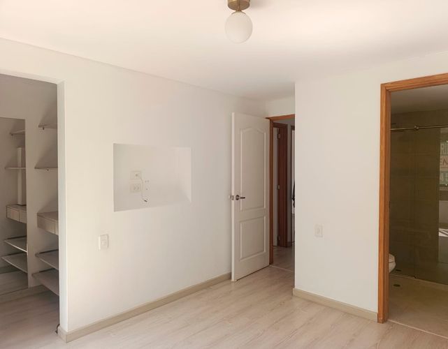 Apartamento de 3 alcobas en arriendo en El Poblado, Medellín, 110 m² · foto 12 de 19
