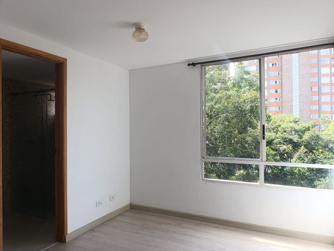 Apartamento de 3 alcobas en arriendo en El Poblado, Medellín, 110 m² · foto 11 de 19
