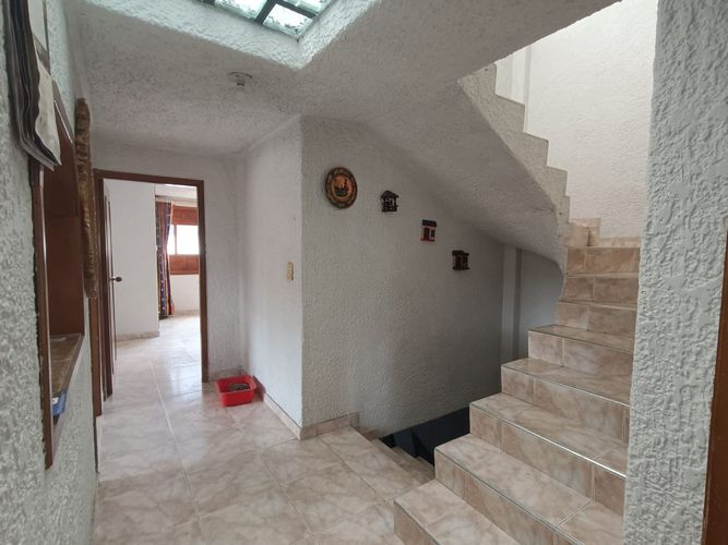 Casa de 3 alcobas en venta en Francisco Martinez Rico, Funza, 379 m² · foto 6 de 18