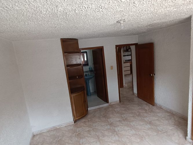 Casa de 3 alcobas en venta en Francisco Martinez Rico, Funza, 379 m² · foto 10 de 18