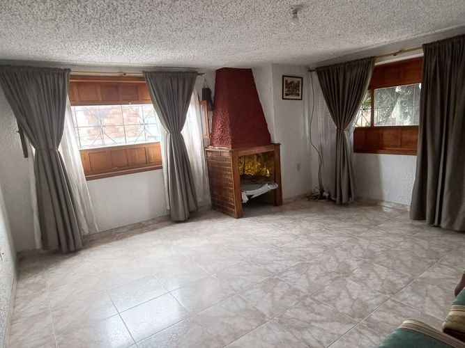 Casa de 3 alcobas en venta en Francisco Martinez Rico, Funza, 379 m² · foto 11 de 18