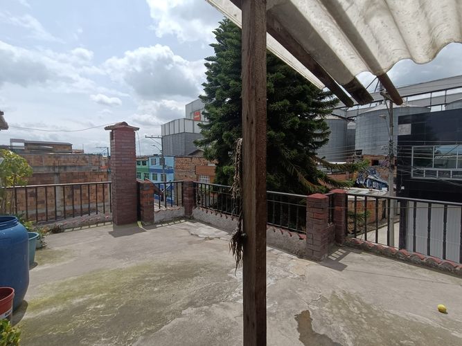 Casa de 3 alcobas en venta en Francisco Martinez Rico, Funza, 379 m² · foto 15 de 18