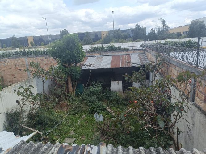 Casa de 3 alcobas en venta en Francisco Martinez Rico, Funza, 379 m² · foto 18 de 18