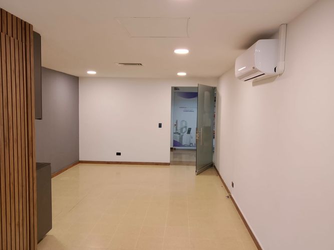 Oficina en arriendo en Las Acacias, Medellín, 33 m² · foto 7 de 12