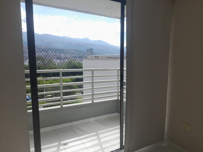 Apartamento de 3 alcobas en venta en Cañaveral, Floridablanca, 96 m² · foto 7 de 24