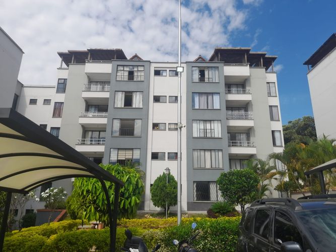 Apartamento de 3 alcobas en venta en Cañaveral, Floridablanca, 96 m² · foto 2 de 24