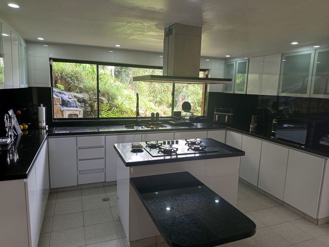 Casa de 3 alcobas en venta en San Jose De Bavaria, Bogotá, 222 m² · foto 15 de 24