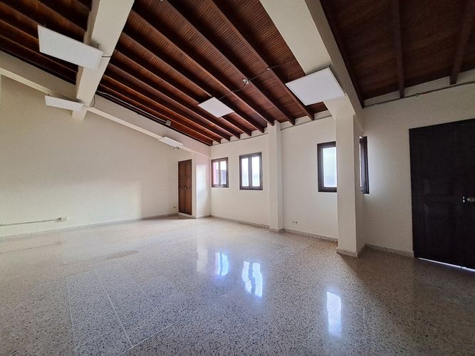 Edificio en arriendo en La Candelaria, Medellín, 3448 m² · foto 2 de 24