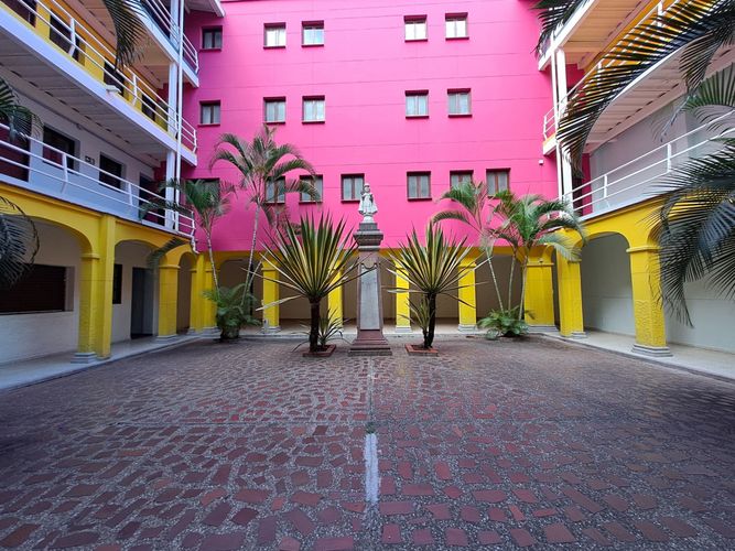 Edificio en arriendo en La Candelaria, Medellín, 3448 m² · foto 12 de 24