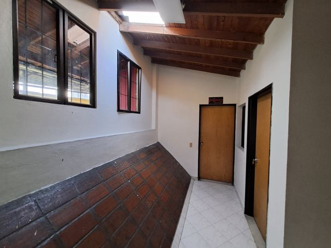 Edificio en arriendo en La Candelaria, Medellín, 3448 m² · foto 19 de 24