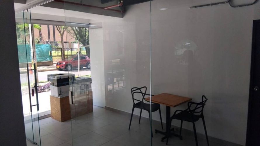 Local en arriendo en Ciudad Del Río, Medellín, 35 m² · foto 5 de 7