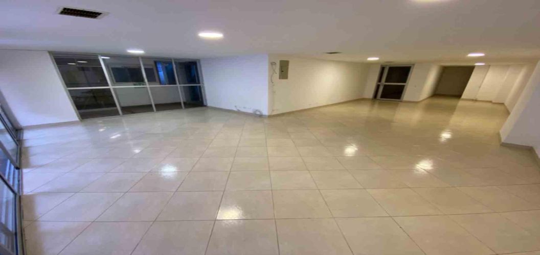 Local en arriendo en Boston, Medellín, 148 m² · foto 4 de 8