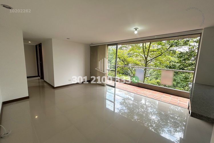 Apartamento de 3 alcobas en arriendo en Cumbres, Envigado, 89 m² · foto 3 de 24