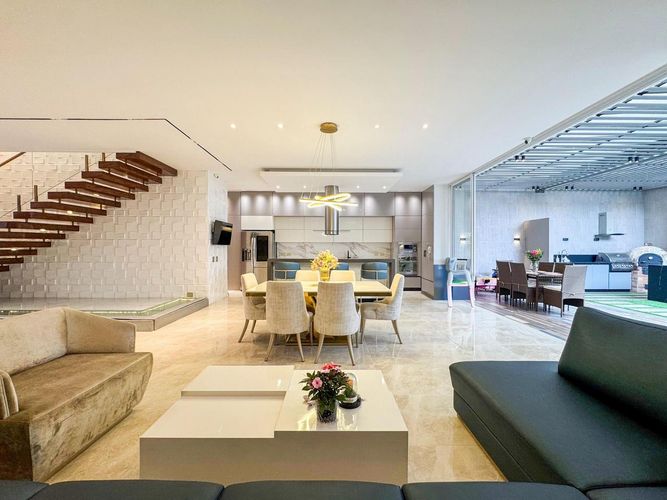 Casa de 4 alcobas en venta en Lagos Del Cacique, Bucaramanga, 262 m² · foto 4 de 8