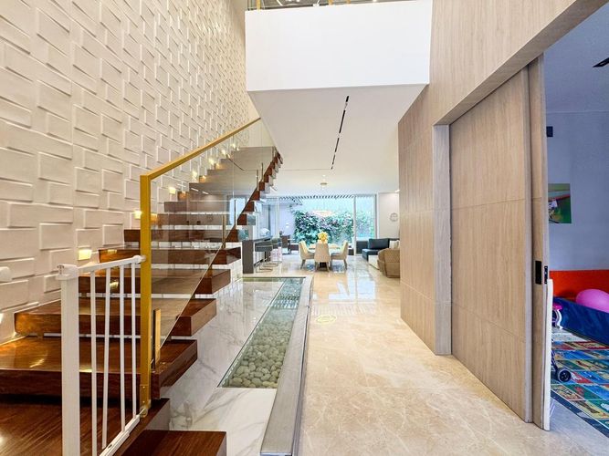 Casa de 4 alcobas en venta en Lagos Del Cacique, Bucaramanga, 262 m² · foto 6 de 8