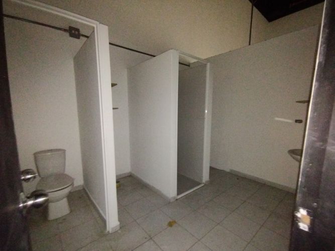 Local en arriendo en Suramérica, La Estrella, 175 m² · foto 2 de 6