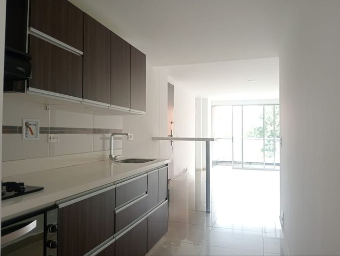 Apartamento de 3 alcobas en arriendo en Laureles, Medellín, 104 m² · foto 5 de 17