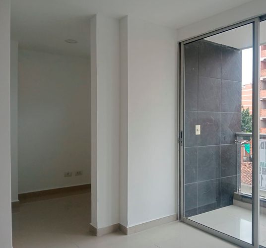 Apartamento de 3 alcobas en arriendo en Laureles, Medellín, 104 m² · foto 4 de 17