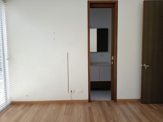 Casa de 4 alcobas en venta en Escobero, Envigado, 400 m² · foto 3 de 20
