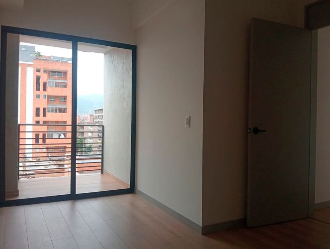Apartamento de 3 alcobas en venta en Laureles, Medellín, 153 m² · foto 13 de 19