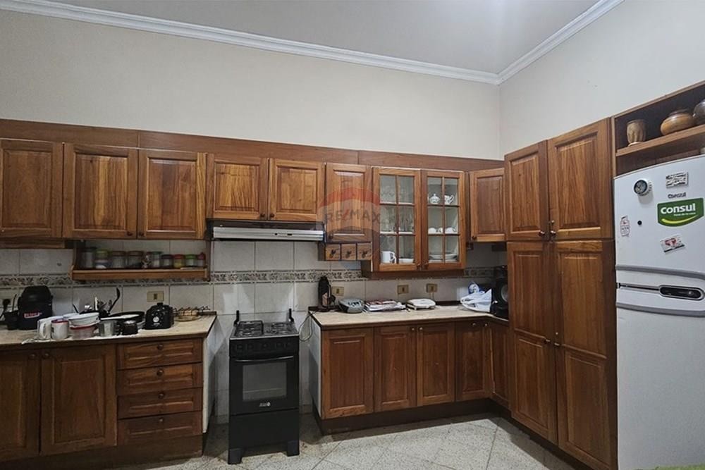 Amplia Residencia en esquina - Sajonia. 1,500,000,000 ₲ — foto 2