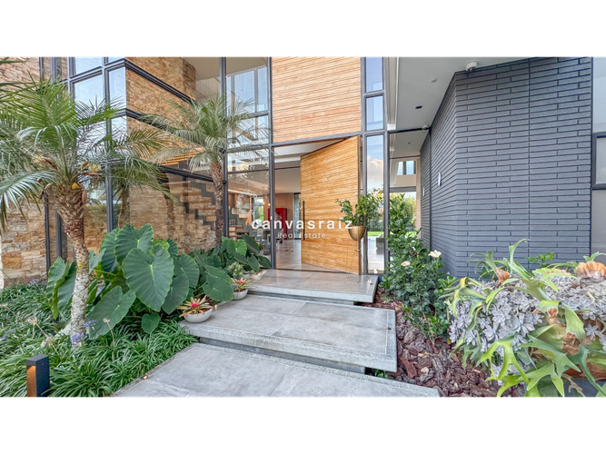 Casa de 5 alcobas en venta en Llano Grande, Rionegro, 460 m² · foto 3 de 24