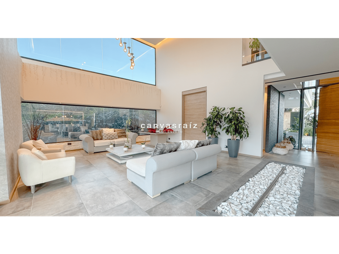 Casa de 5 alcobas en venta en Llano Grande, Rionegro, 460 m² · foto 4 de 24