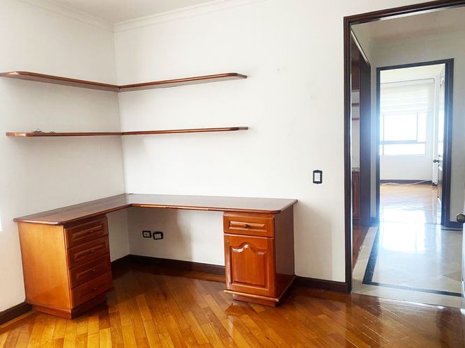 Apartamento de 3 alcobas en arriendo en El Poblado, Medellín, 130 m² · foto 13 de 20