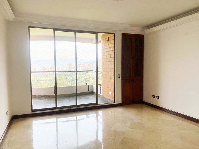 Apartamento de 3 alcobas en arriendo en El Poblado, Medellín, 130 m² · foto 6 de 20