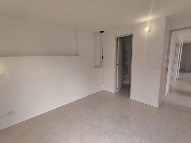 Apartamento de 2 alcobas en arriendo en El Poblado, Medellín, 87 m² · foto 12 de 17