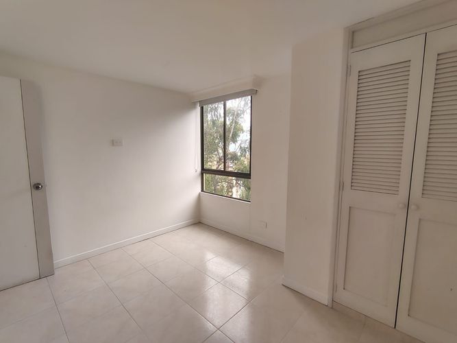 Apartamento de 2 alcobas en arriendo en El Poblado, Medellín, 87 m² · foto 10 de 17