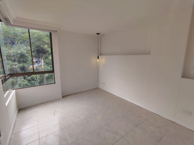 Apartamento de 2 alcobas en arriendo en El Poblado, Medellín, 87 m² · foto 13 de 17