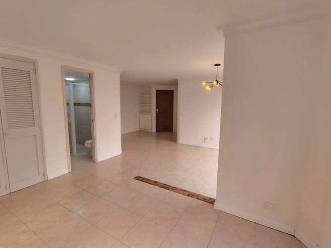 Apartamento de 2 alcobas en arriendo en El Poblado, Medellín, 87 m² · foto 15 de 17