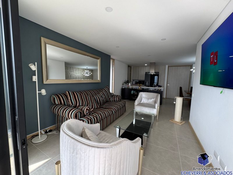 Apartamento en Arriendo en Loma de las brujas, Envigado - 2