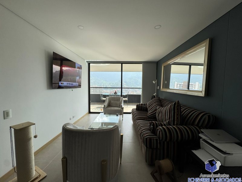 Apartamento en Arriendo en Loma de las brujas, Envigado - 3