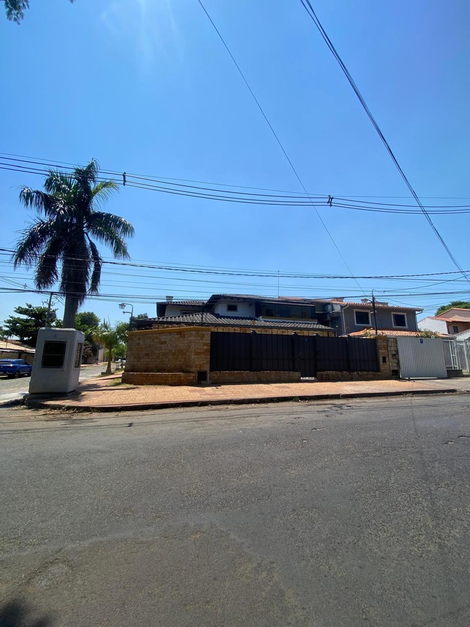 ALQUILO AMPLIA PROPIEDAD EN LAMBARE — foto 2