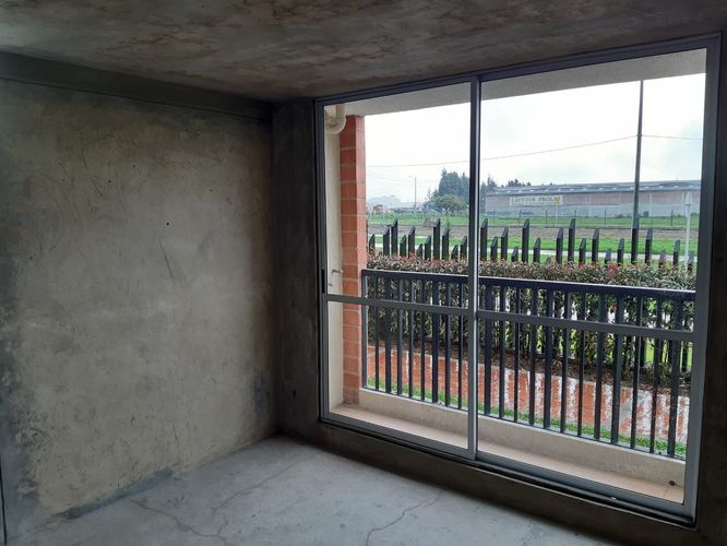 Apartamento de 3 alcobas en venta en La Prosperidad, Madrid, 58 m² · foto 2 de 12