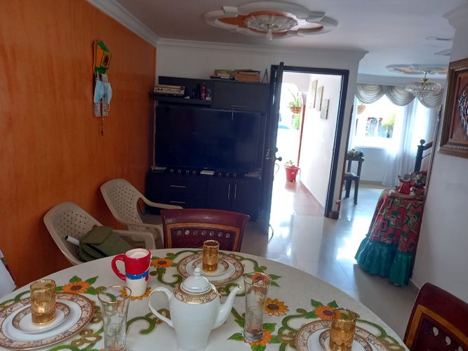 Casa de 4 alcobas en venta en El Bosque, Floridablanca, 122 m² · foto 5 de 19