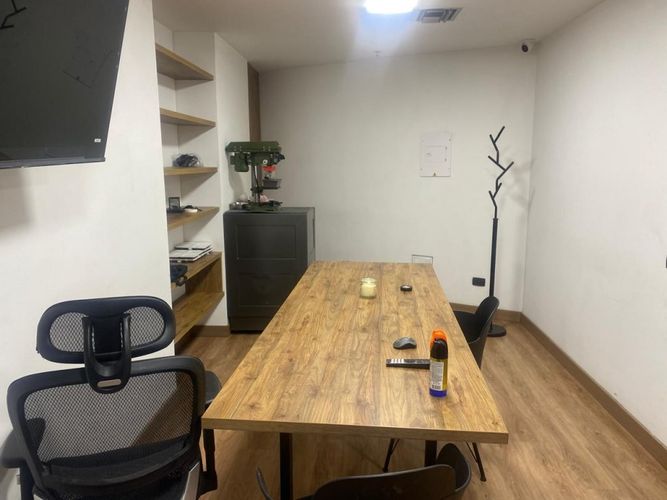 Oficina en arriendo en El Poblado, Medellín, 53 m² · foto 2 de 10