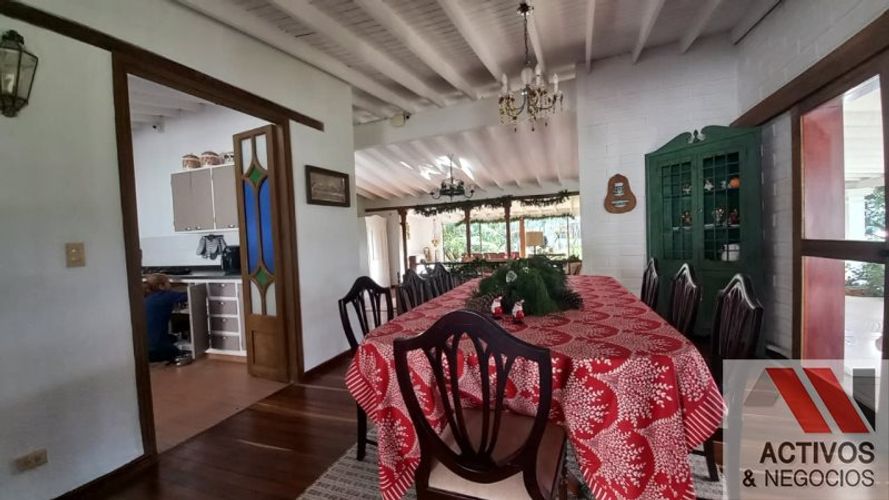 Casa de 5 alcobas en arriendo en El Capiro, Rionegro · foto 11 de 24