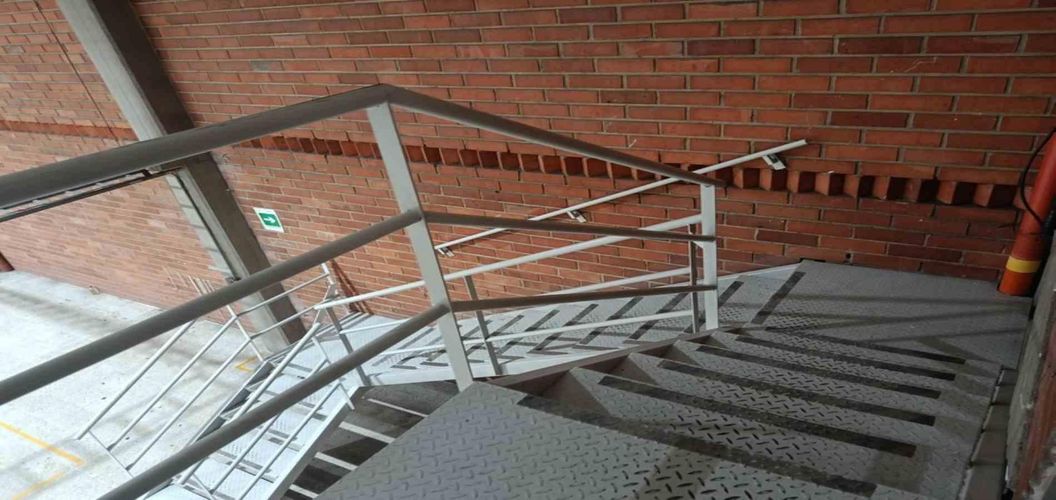 Bodega en arriendo en El Poblado, Medellín, 1300 m² · foto 4 de 17