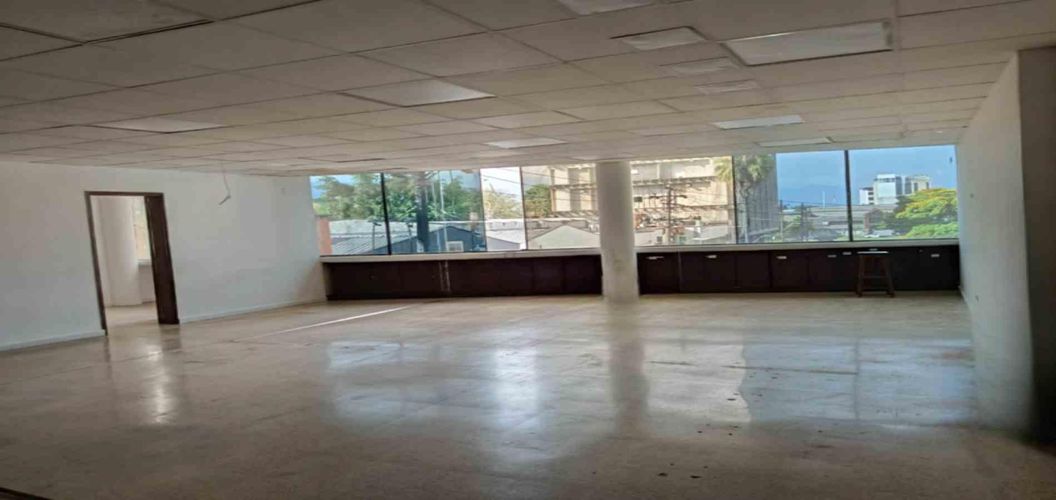 Bodega en arriendo en El Poblado, Medellín, 1300 m² · foto 12 de 17