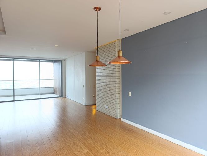 Apartamento de 3 alcobas en arriendo en El Poblado, Medellín, 179 m² · foto 2 de 18