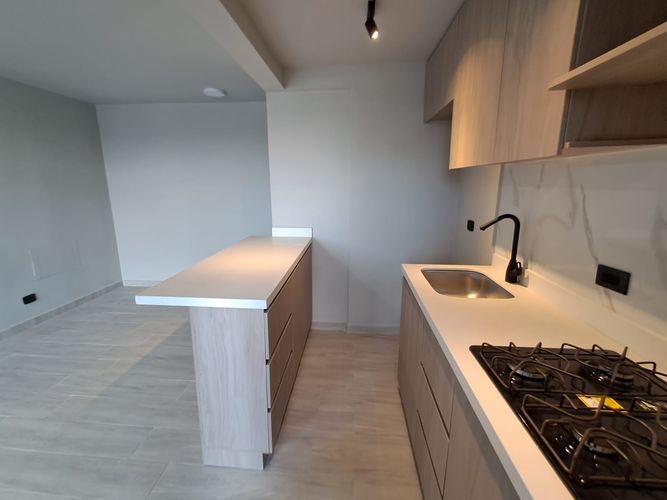 Apartamento de 2 alcobas en arriendo en Cuatro Esquinas, Rionegro, 50 m² · foto 3 de 13