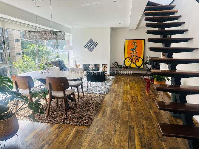 Apartamento de 2 alcobas en venta en Los Rosales, Bogotá, 123 m² · foto 2 de 13